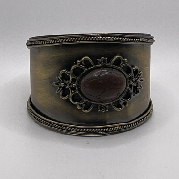 Vintage brass cuff with amber coloured stone 6” - Picture 2 of 6